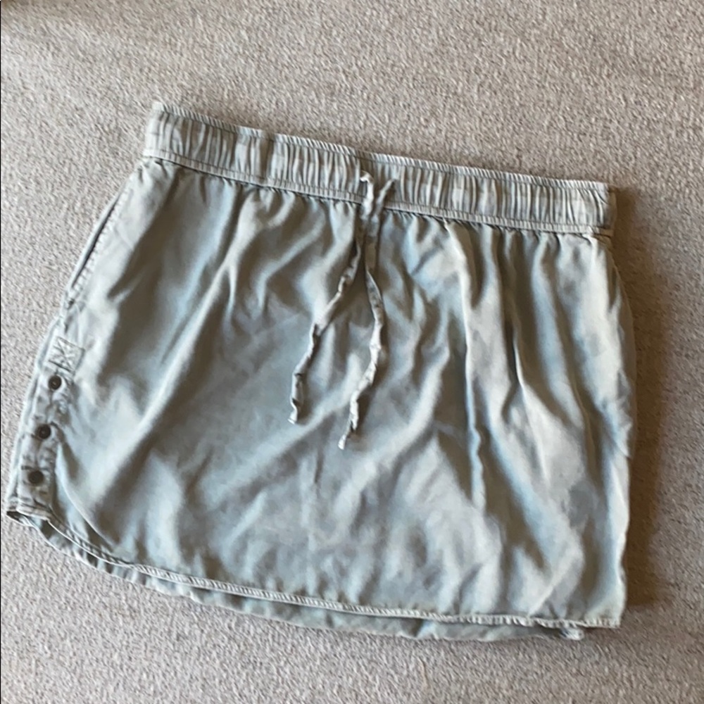 Super soft cute skirt w/pockets